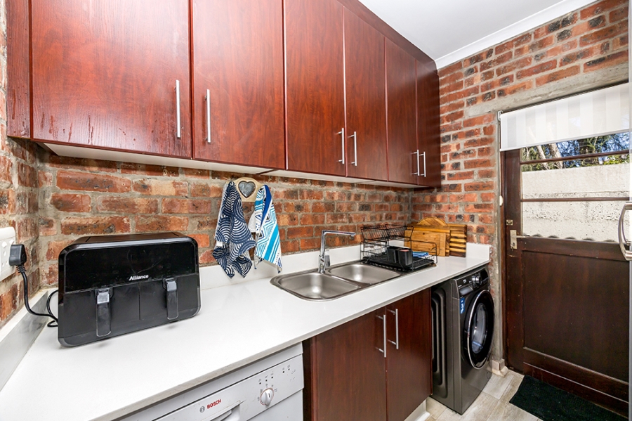 5 Bedroom Property for Sale in Parklands Western Cape